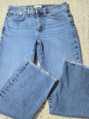 Madewell Light Blue Cropped Frayed-Hem Jeans 30x25